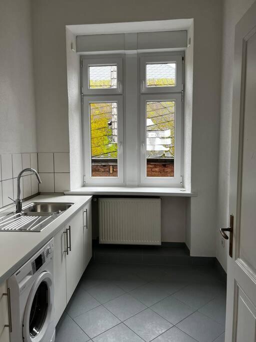 Exklusive Jugendstilwohnung In Uerzig An Der Mosel - 4 Personen - 2 Schlafzimmer - Waschmaschine - Trockner Exterior photo